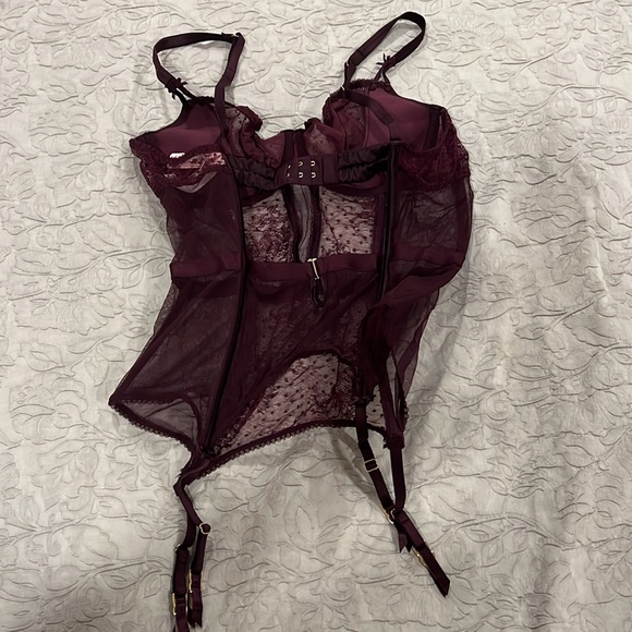 NWT Victorias Secret Lingerie Set! - Picture 2 of 6